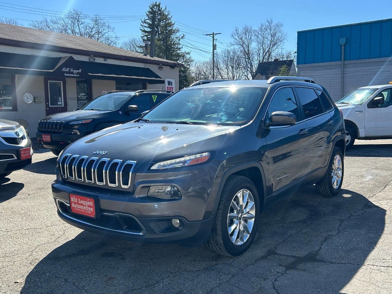 Used 2016 Jeep Cherokee Limited image 2