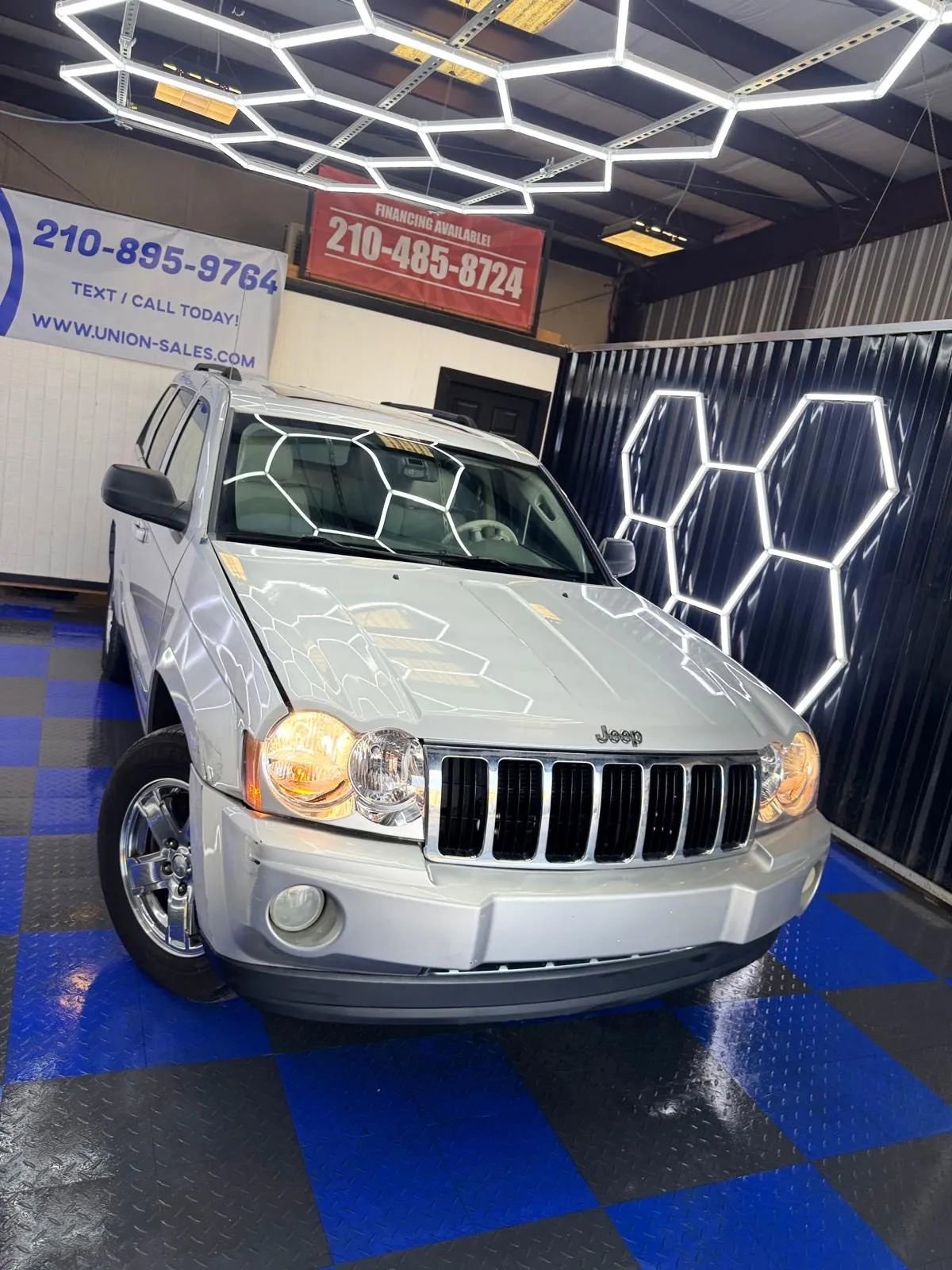 Used 2007 Jeep Grand Cherokee Limited image 16