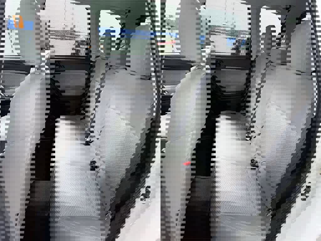 Used 2017 Subaru Forester 2.5i Premium image 17