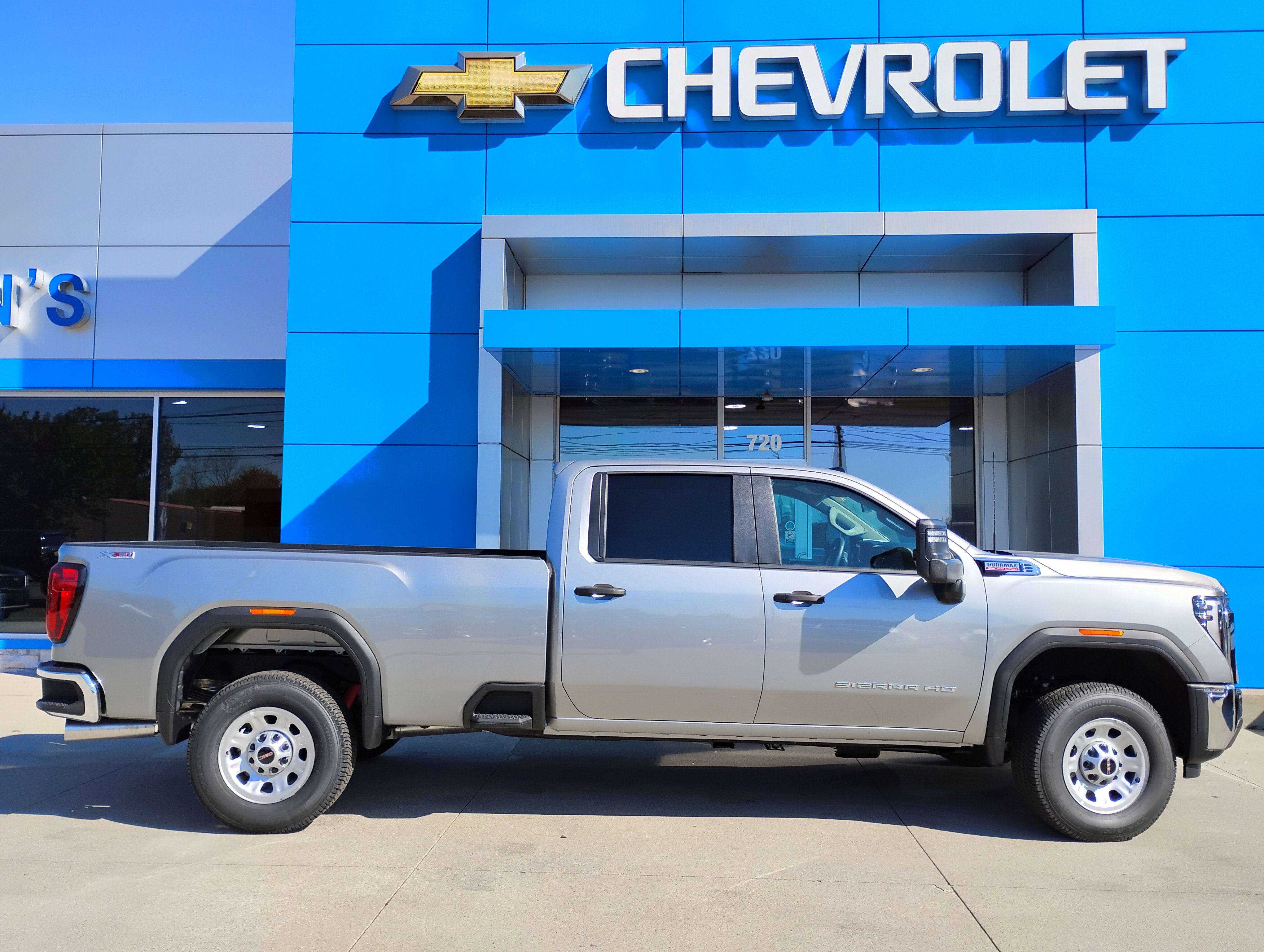 New 2025 GMC Sierra 2500 Pro w/ Convenience Package image 5