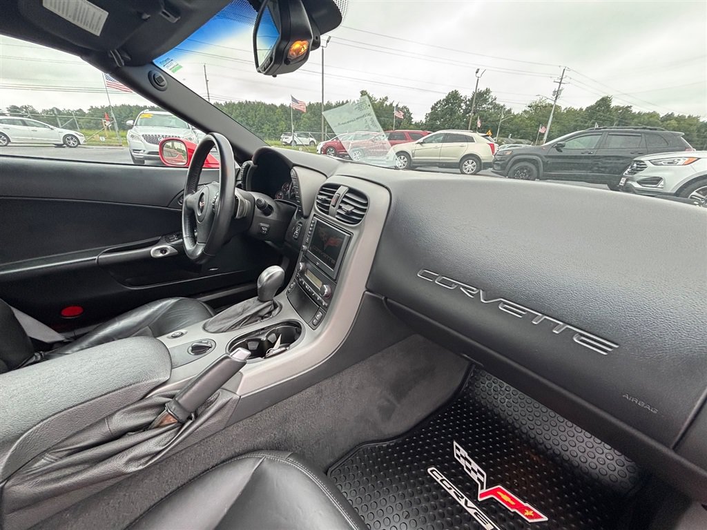 Used 2007 Chevrolet Corvette Coupe w/ Preferred Equipment Group RWD image 25