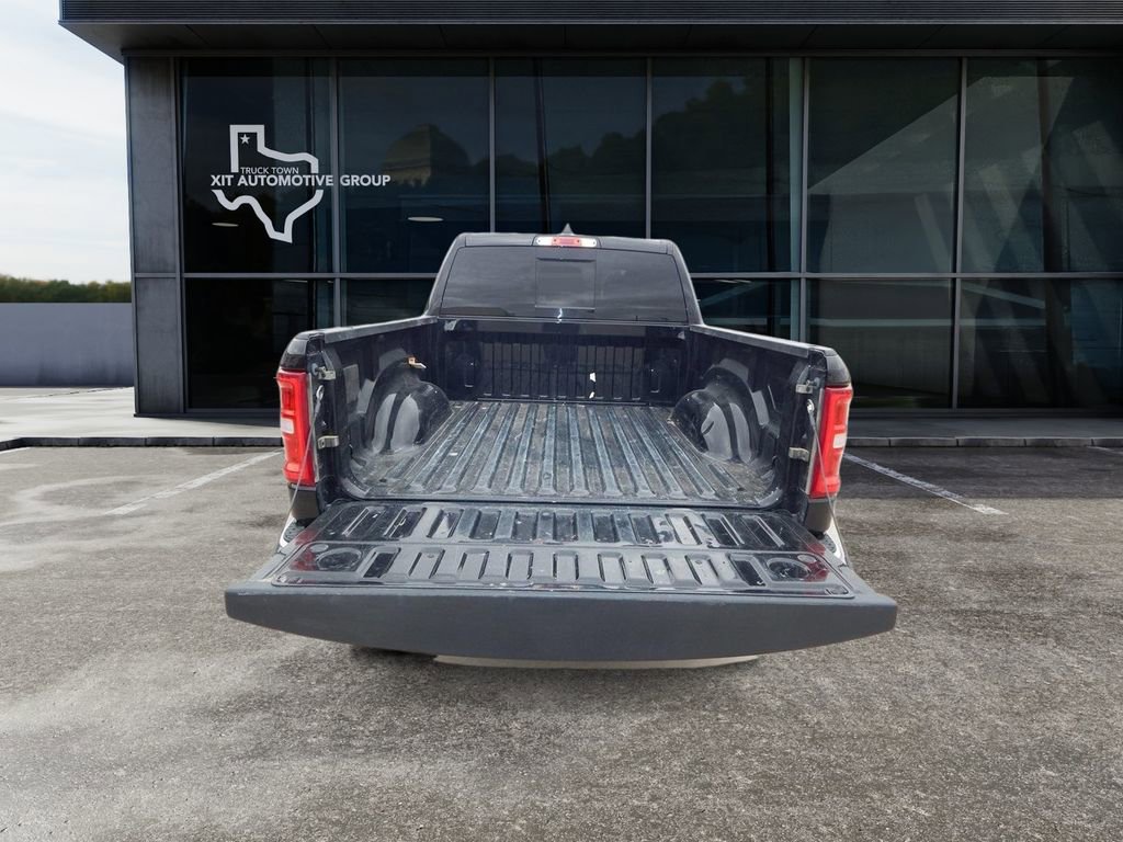 Used 2025 RAM 1500 Laramie AWD/4WD image 5