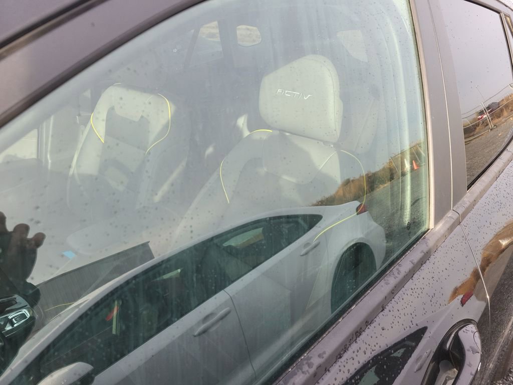 Used 2025 Chevrolet Trax ACTIV image 18