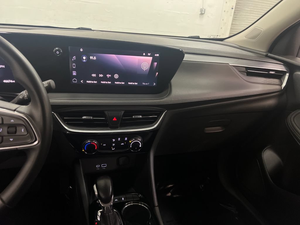 Used 2024 Buick Encore GX Sport Touring FWD image 19