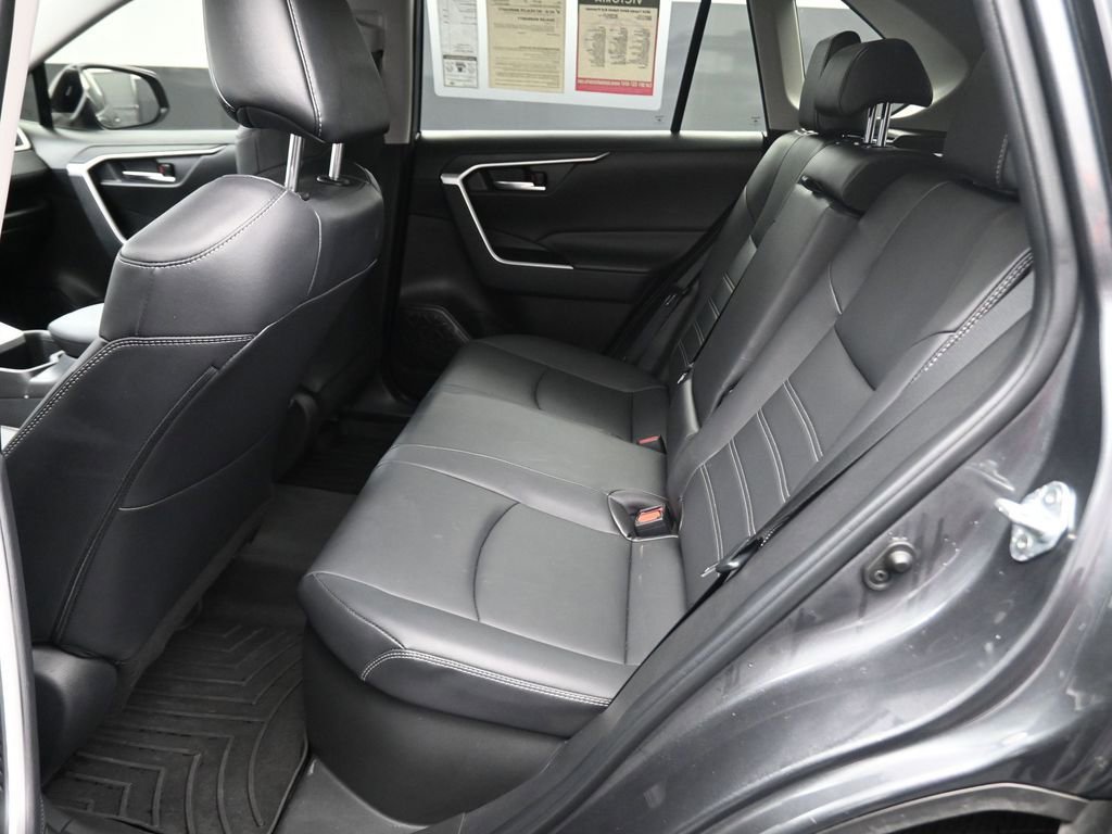 Used 2024 Toyota RAV4 XLE Premium image 11