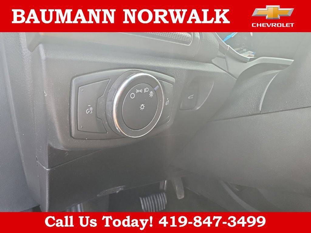 Used 2017 Ford Fusion SE w/ Fusion SE Technology Package FWD image 33