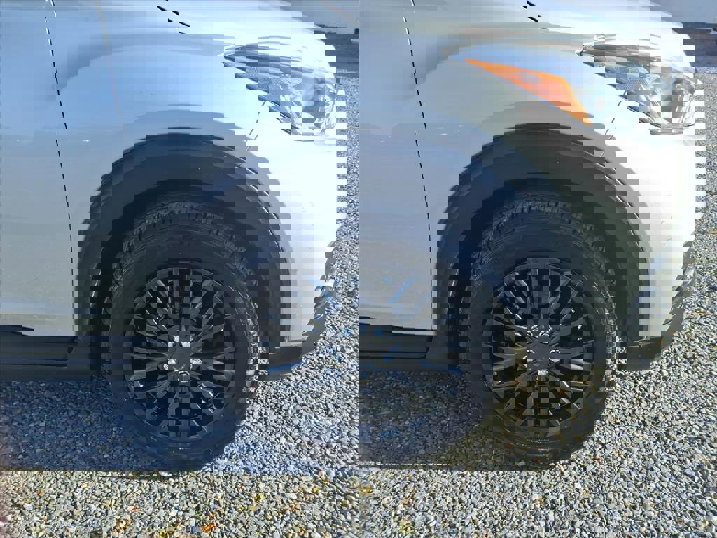 Used 2019 Nissan Kicks S image 6