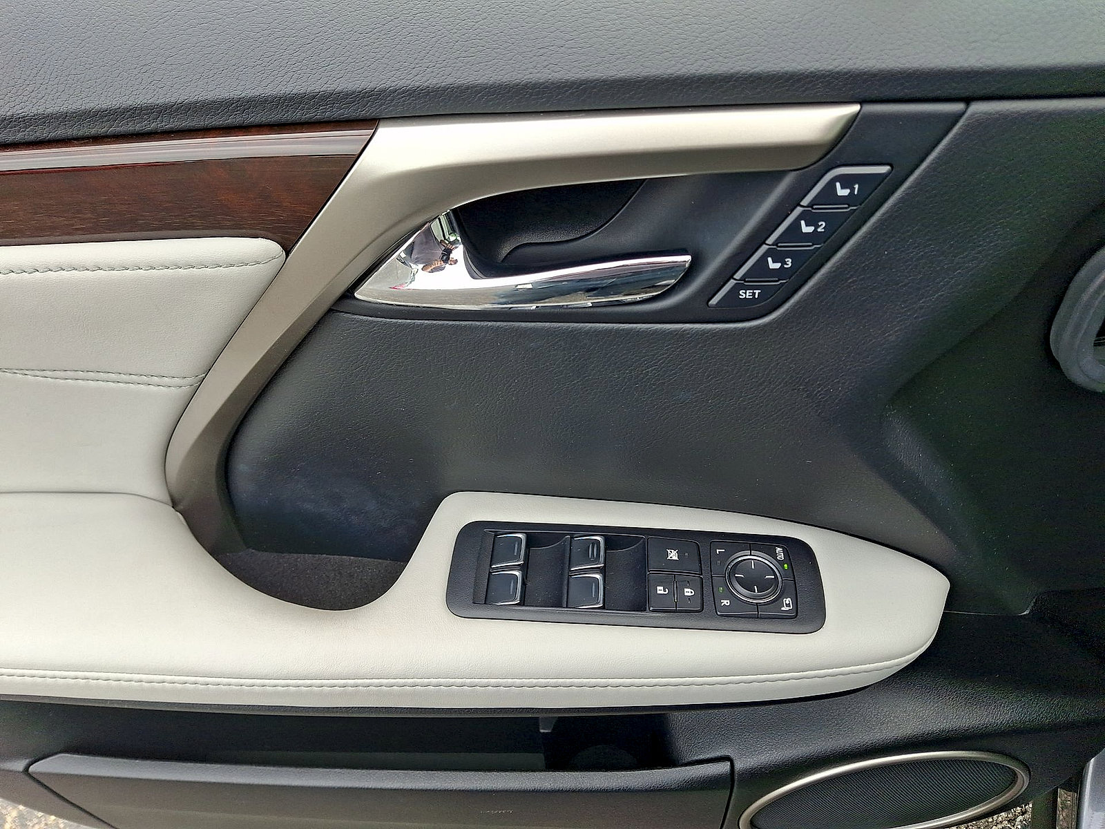 Used 2017 Lexus RX 350 FWD w/ Premium Package image 10