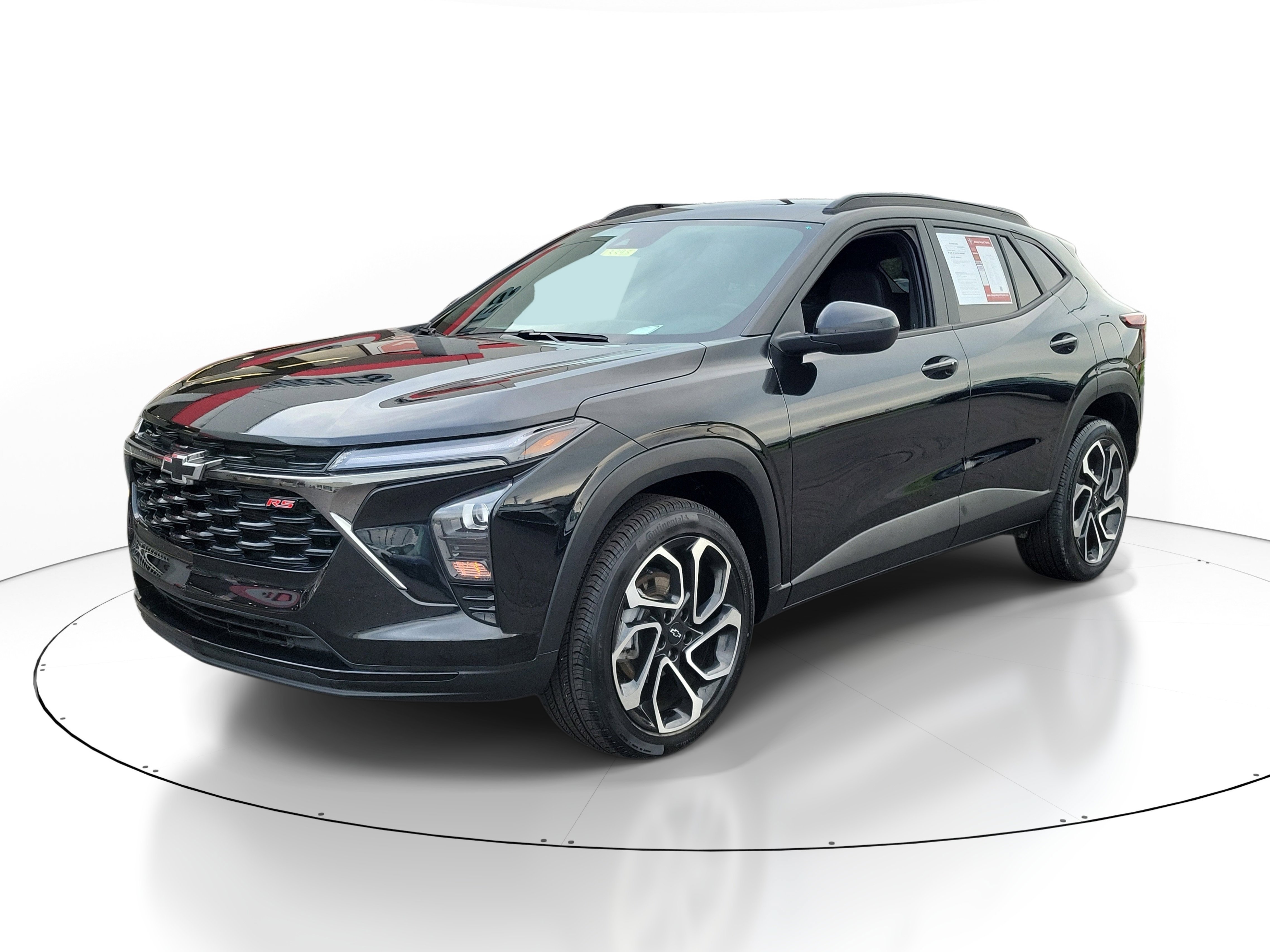 Used 2025 Chevrolet Trax RS FWD image 2