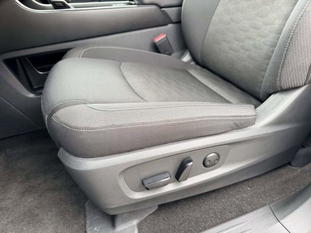 Used 2025 Nissan Pathfinder SV AWD/4WD image 15
