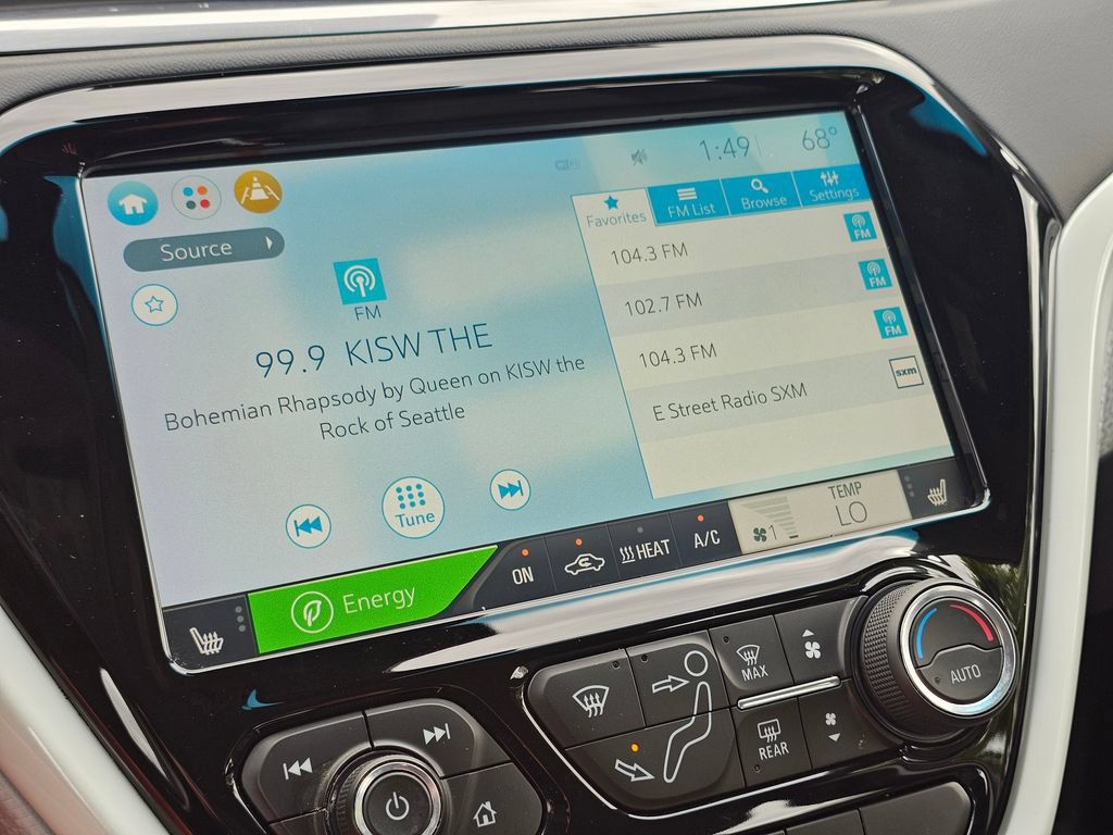 Used 2020 Chevrolet Bolt Premier w/ Infotainment Package FWD image 30