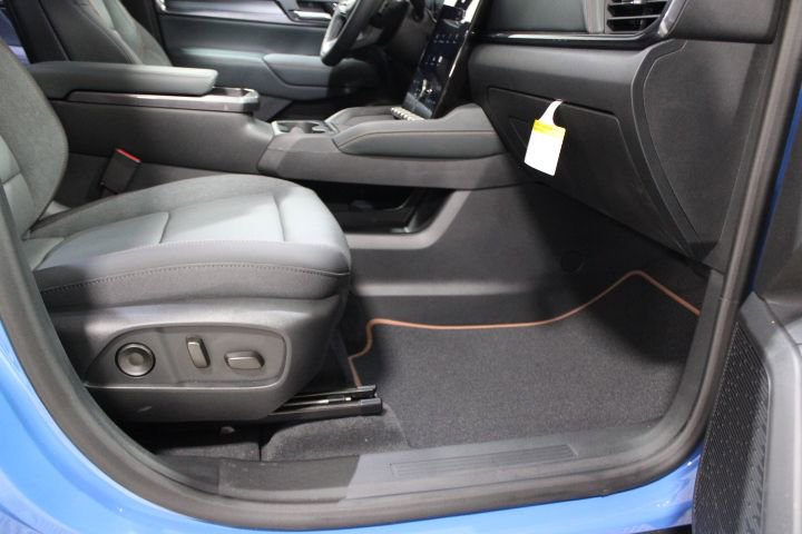New 2026 GMC Terrain AT4 w/ Convenience Package III image 23