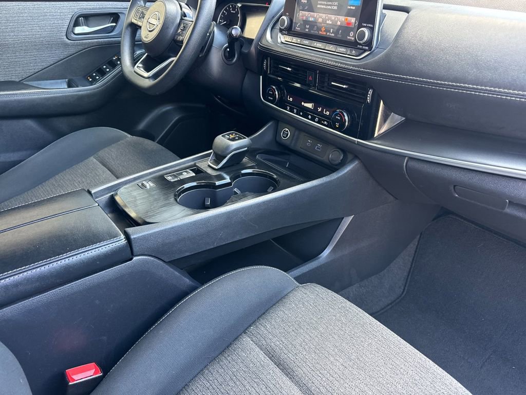 Used 2023 Nissan Rogue SV FWD image 15