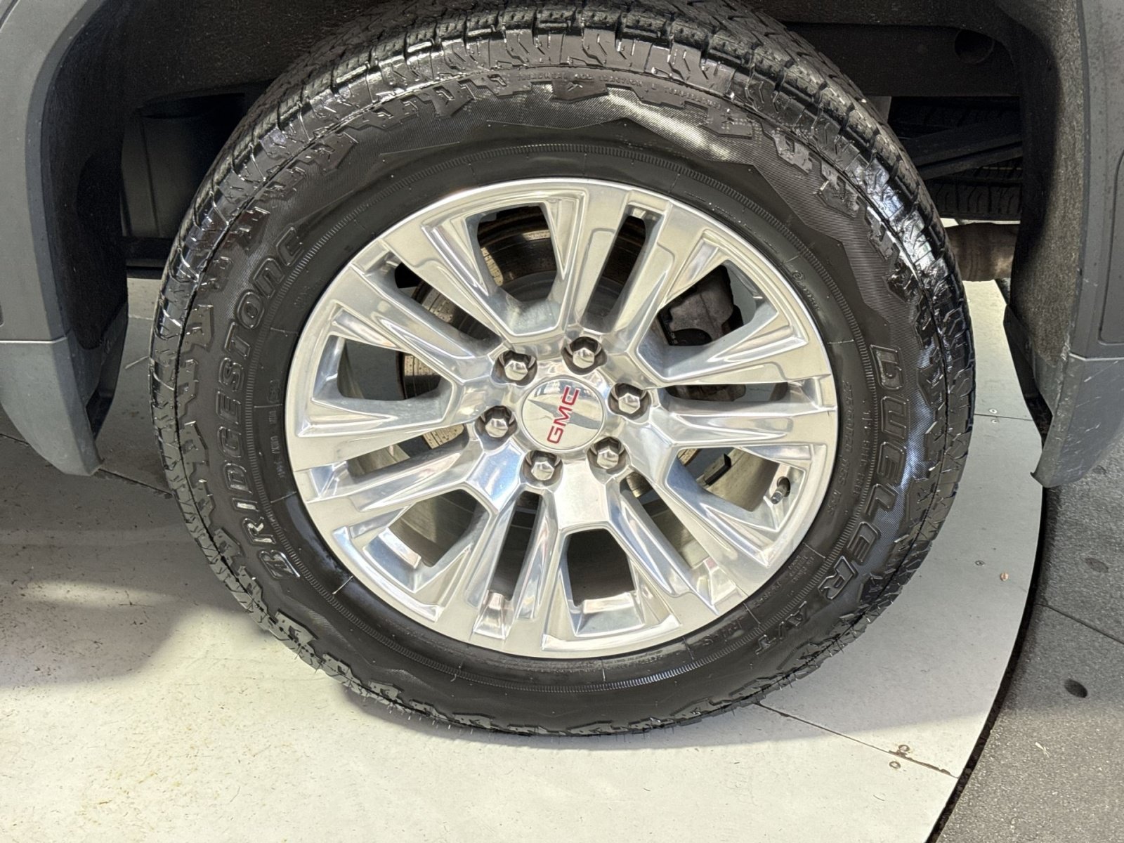 Used 2024 GMC Sierra 1500 Denali w/ Technology Package AWD/4WD image 13