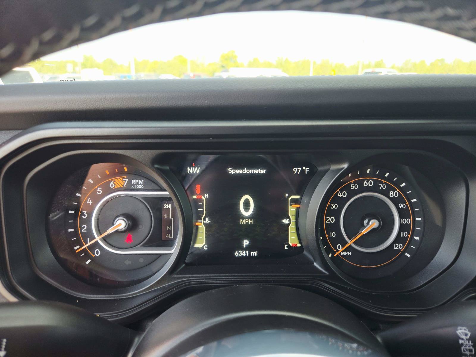 Used 2025 Jeep Wrangler Unlimited Sahara AWD/4WD image 28