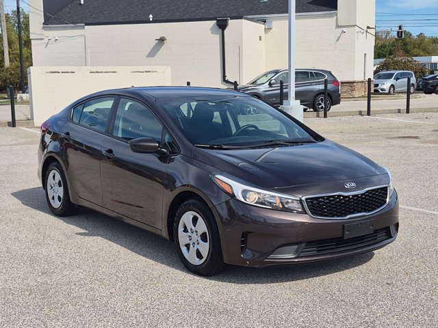 Used 2017 Kia Forte LX FWD image 3