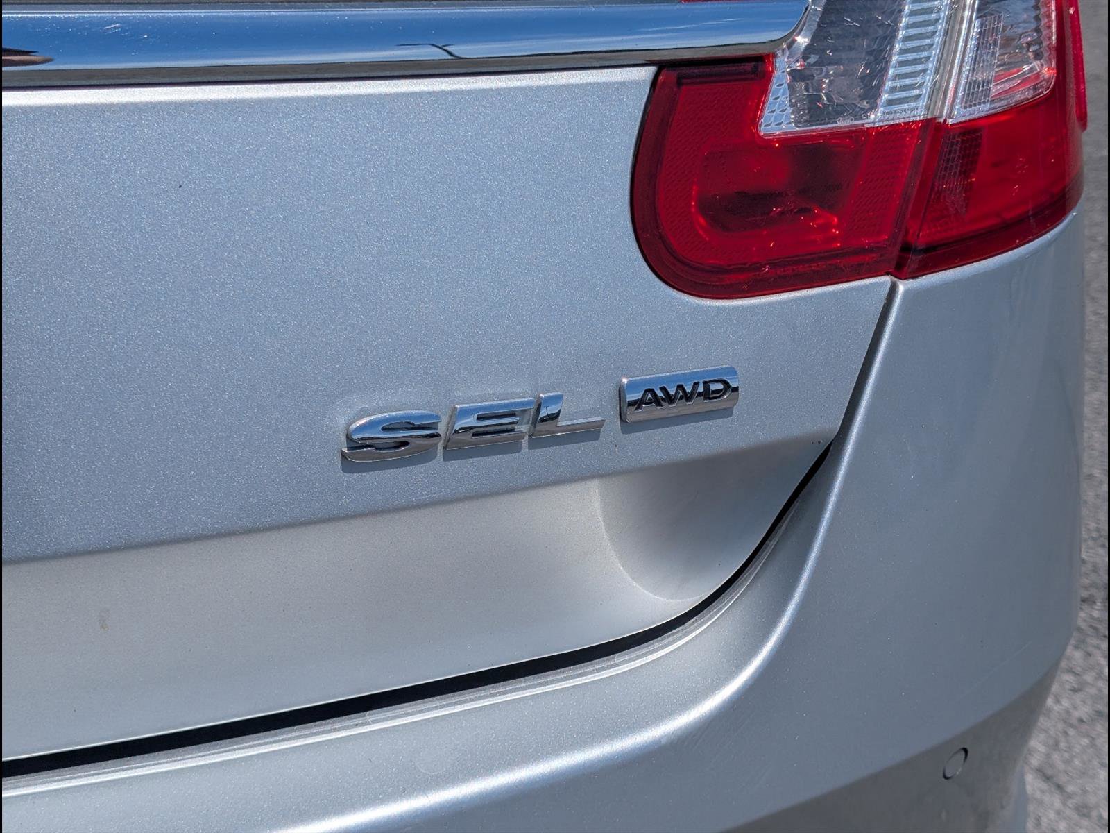 Used 2010 Ford Taurus SEL AWD/4WD image 18
