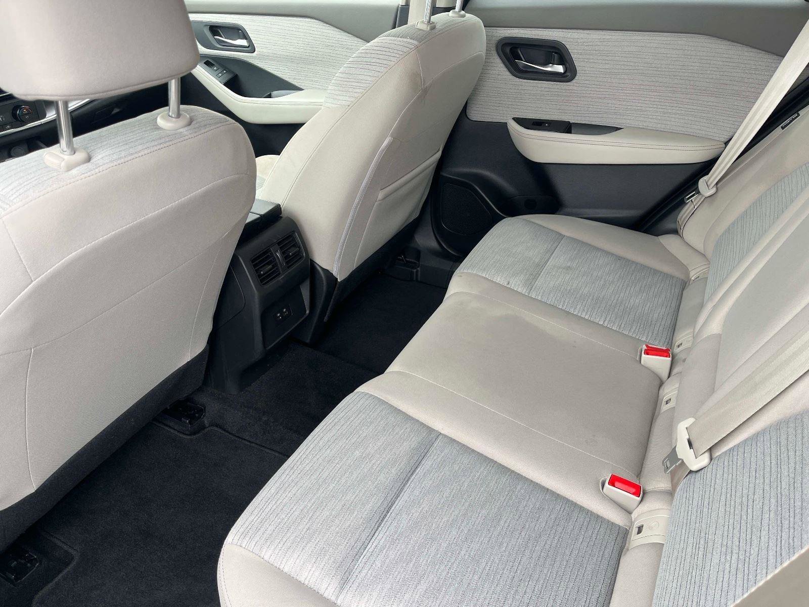 Certified 2023 Nissan Rogue SV image 14