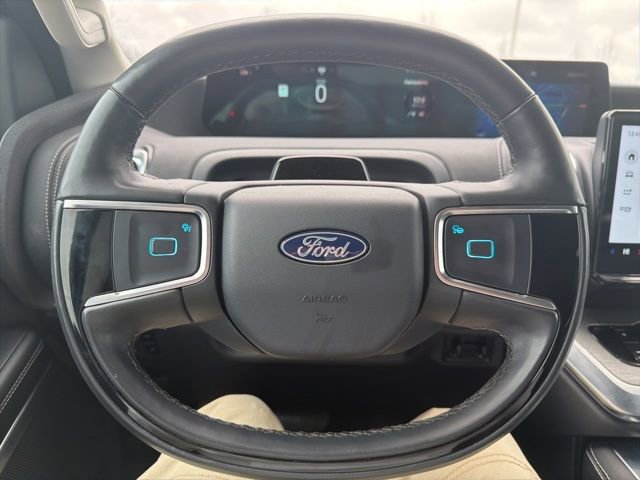 Used 2025 Ford Expedition Max Platinum w/ Driver's Package image 63