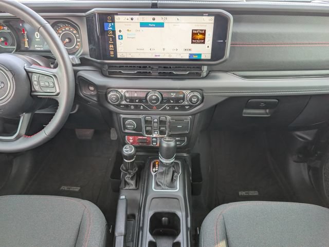 Used 2024 Jeep Gladiator Rubicon w/ Safety Group AWD/4WD image 7