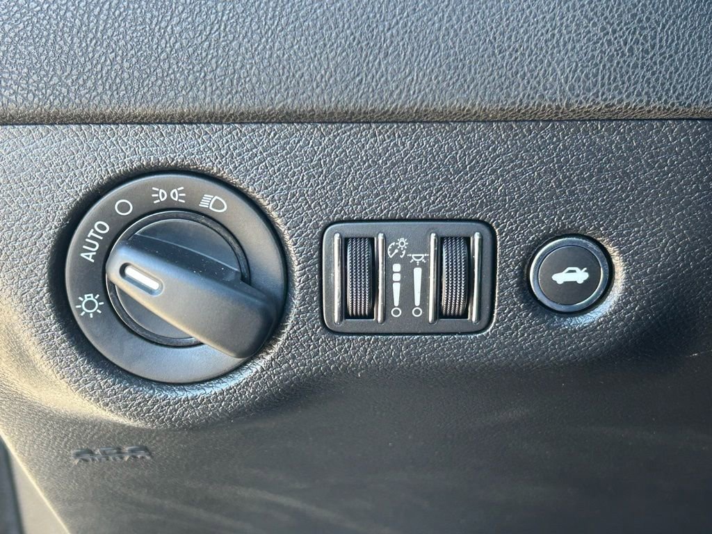 Used 2023 Dodge Charger R/T w/ Blacktop Package image 31