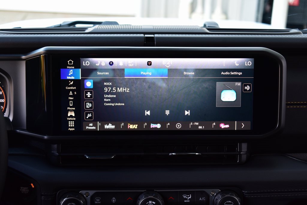 New 2025 Jeep Wrangler Sahara image 34