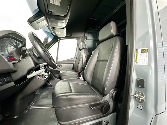 Used 2022 Mercedes-Benz Sprinter 144 Cargo image 16