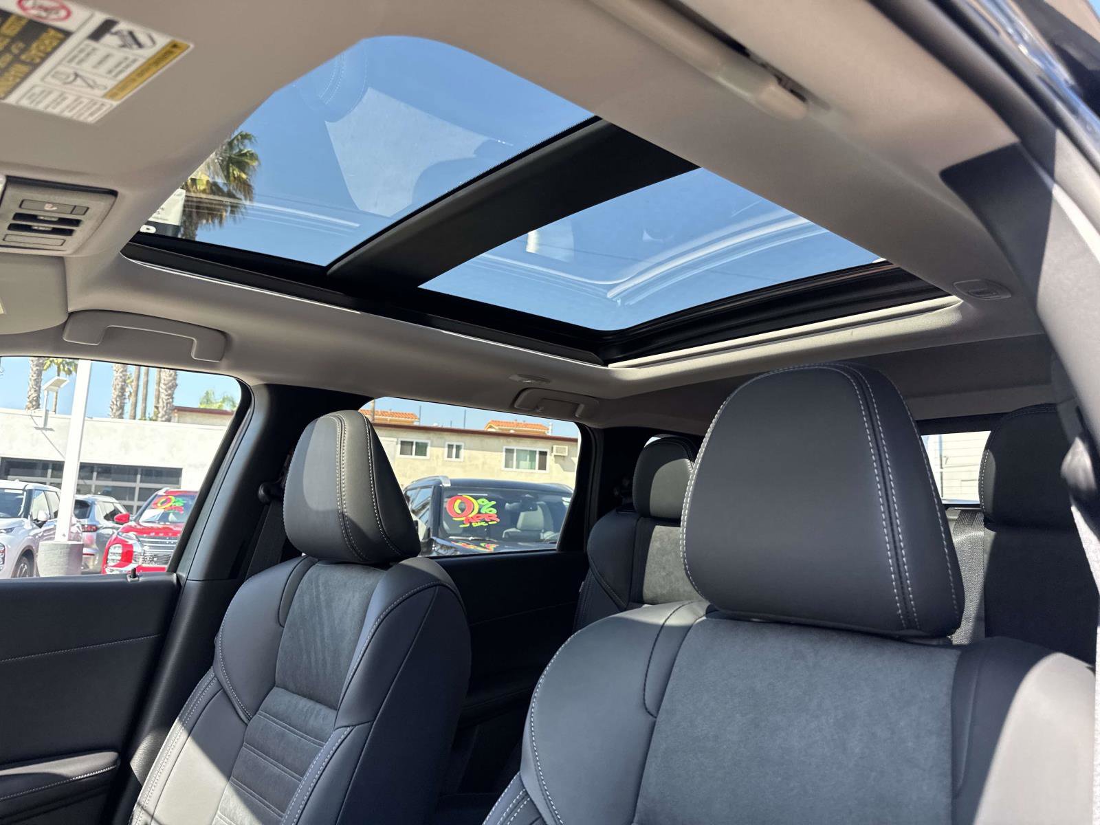 New 2025 Mitsubishi Outlander 4WD Plug-In Hybrid image 18