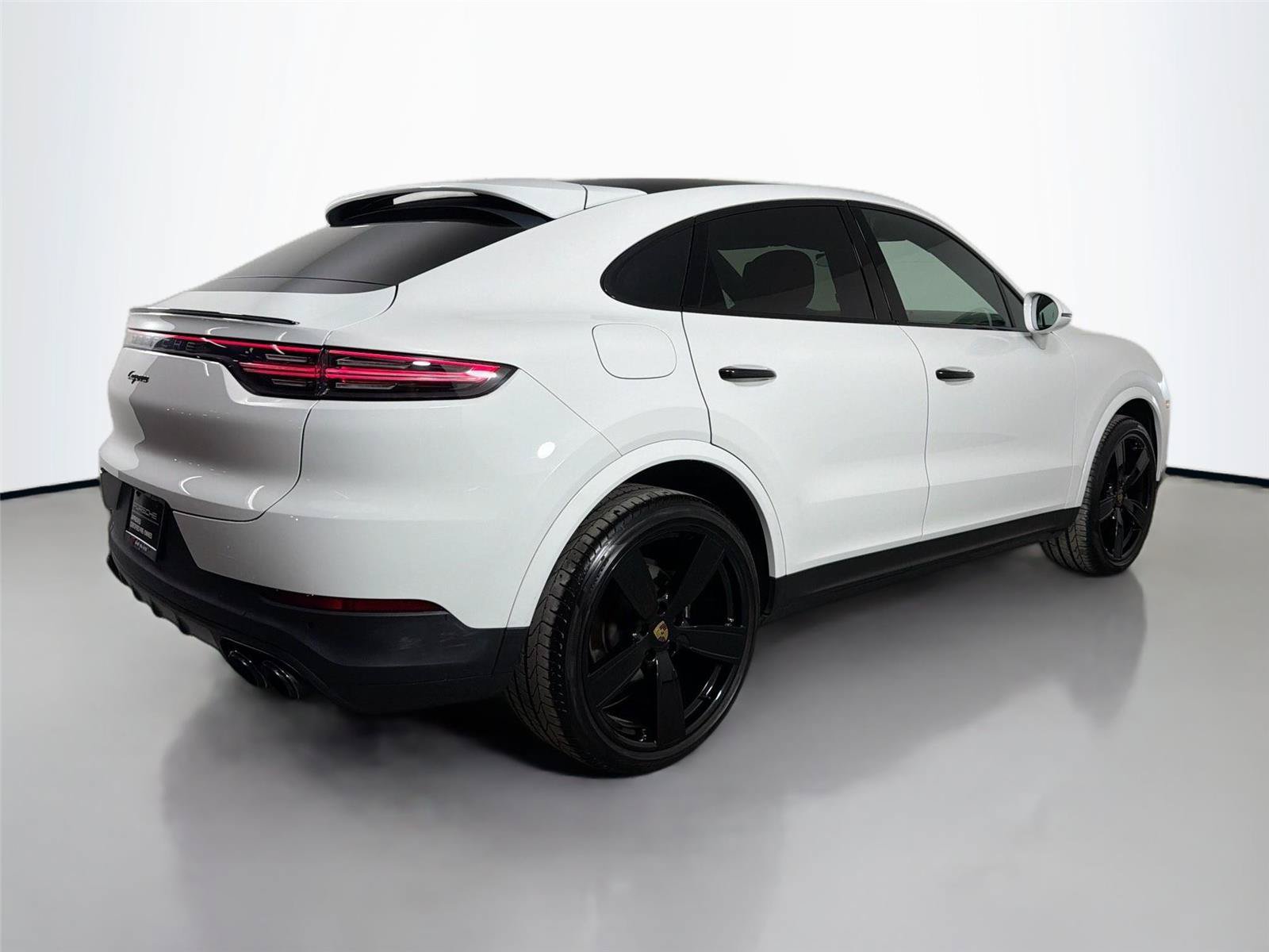 Certified 2023 Porsche Cayenne Platinum Edition AWD/4WD image 7