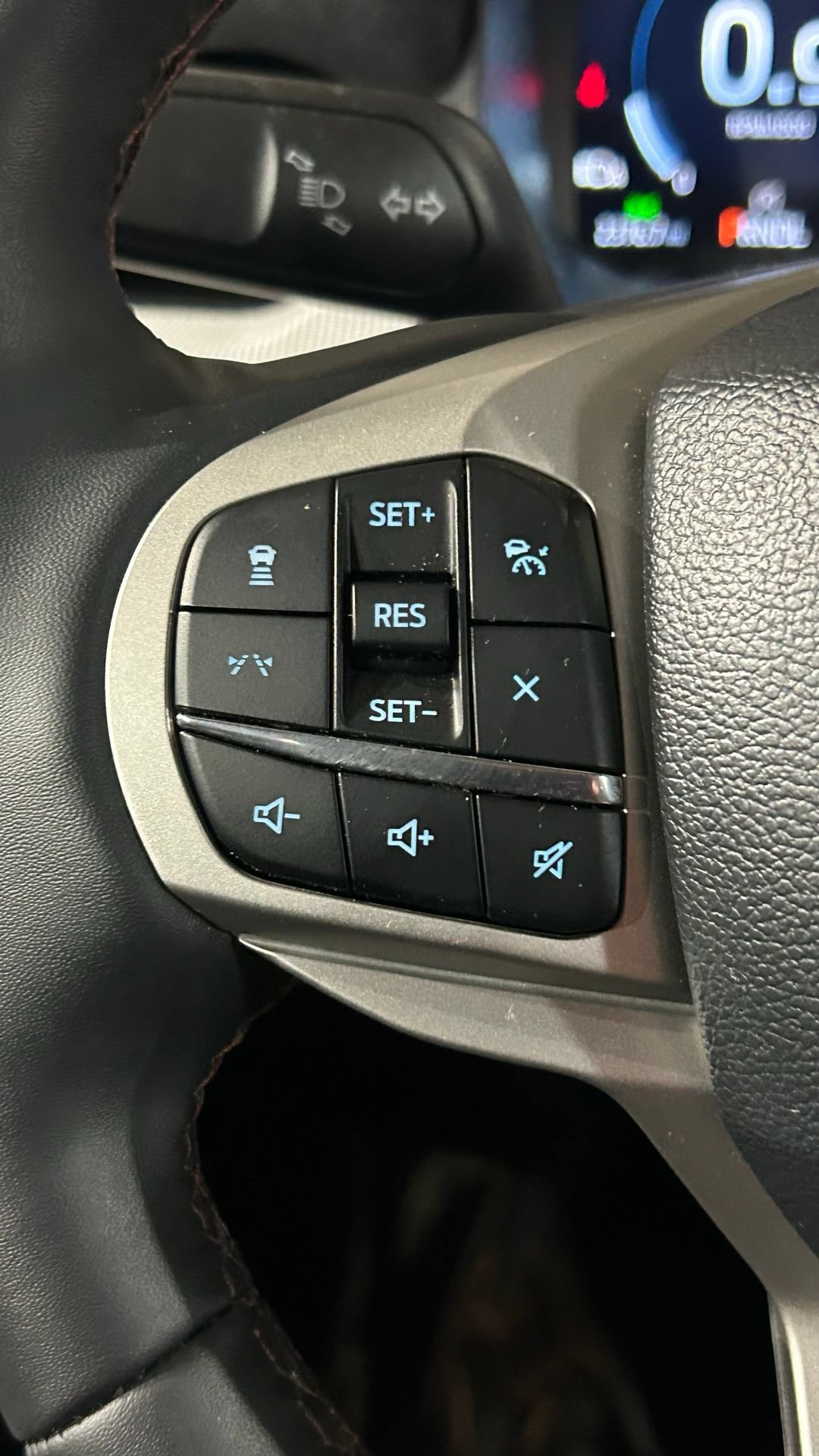 New 2026 Ford Explorer Active w/ Active Comfort Package AWD/4WD image 82