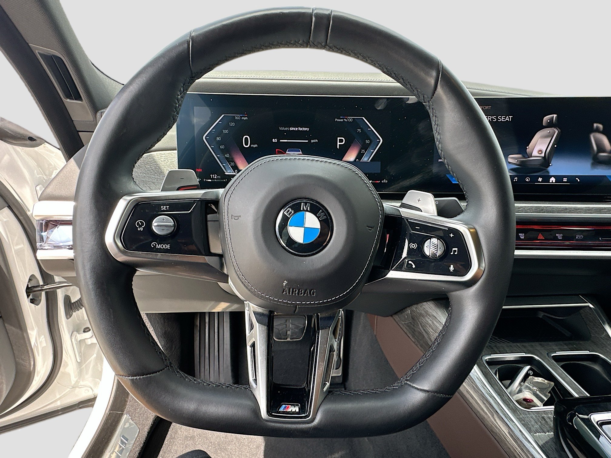 Certified 2025 BMW 740i w/ Premium Package RWD image 11