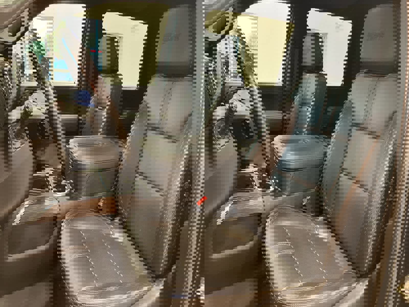 Used 2022 Chevrolet Silverado 2500 High Country image 12