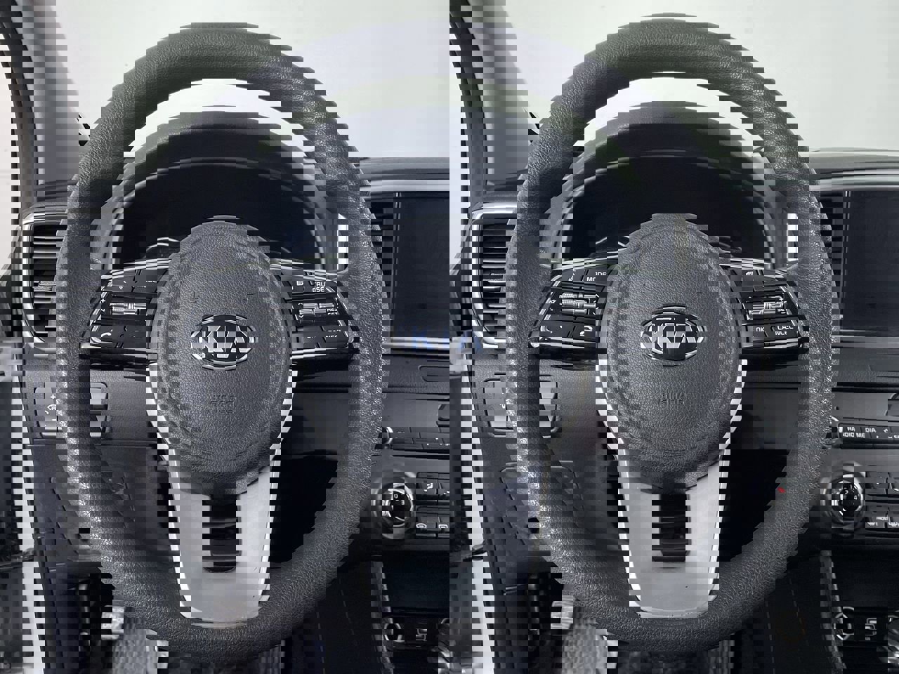 Used 2022 Kia Sportage LX image 13