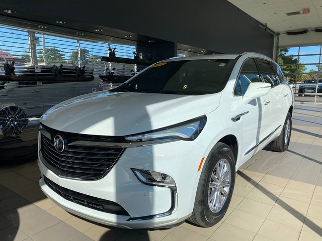 Certified 2024 Buick Enclave Essence image 4