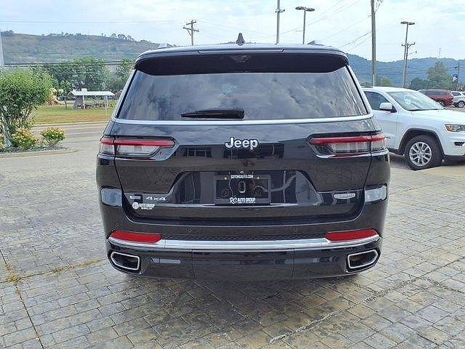 Used 2021 Jeep Grand Cherokee L Summit image 6