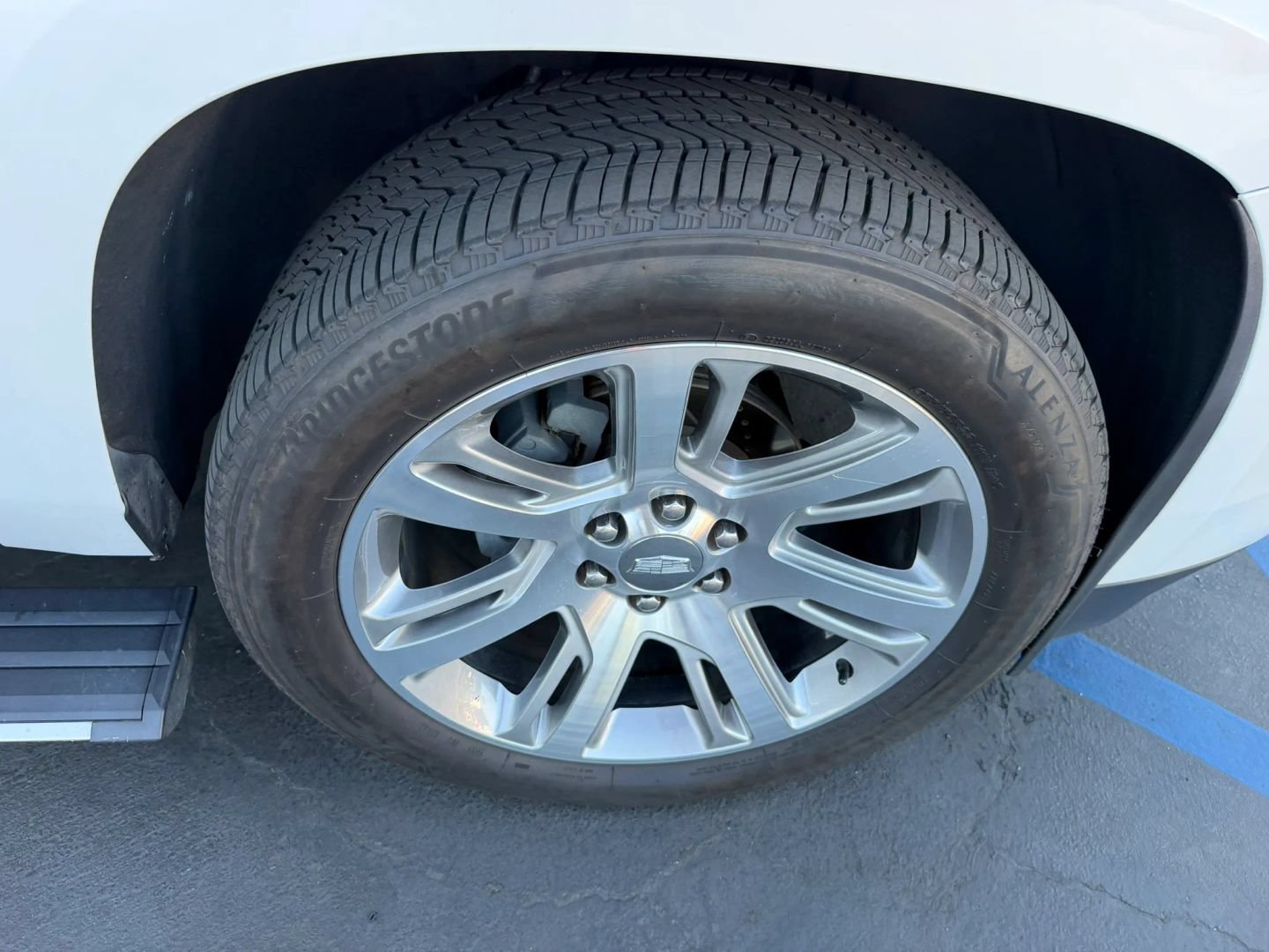 Used 2016 Cadillac Escalade Premium RWD image 36