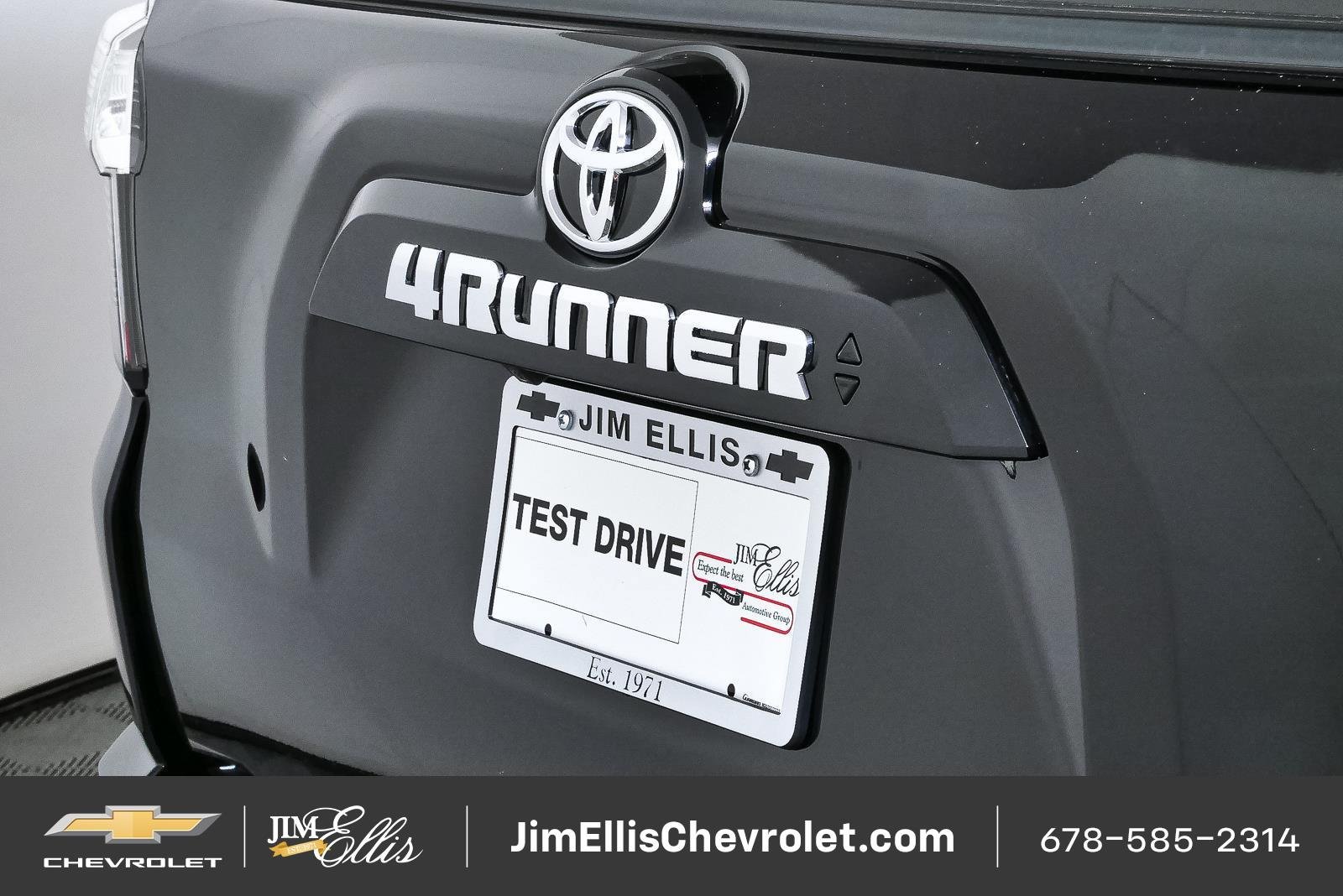 Used 2021 Toyota 4Runner SR5 AWD/4WD image 33