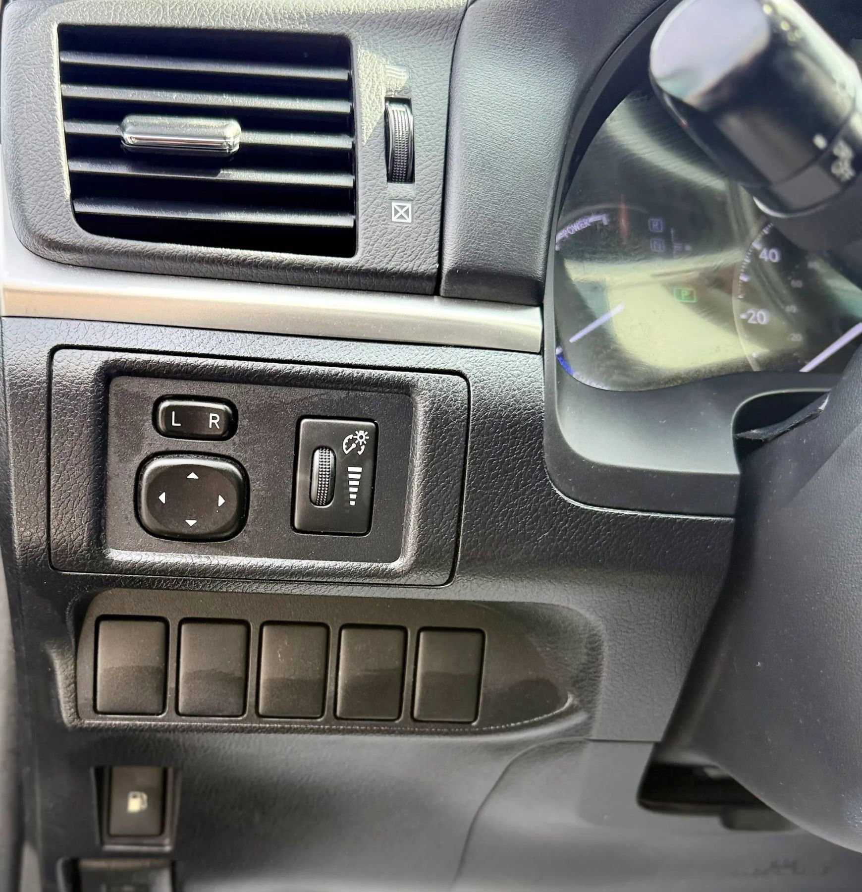 Used 2012 Lexus CT 200h Premium w/ Premium Audio Pkg FWD image 23