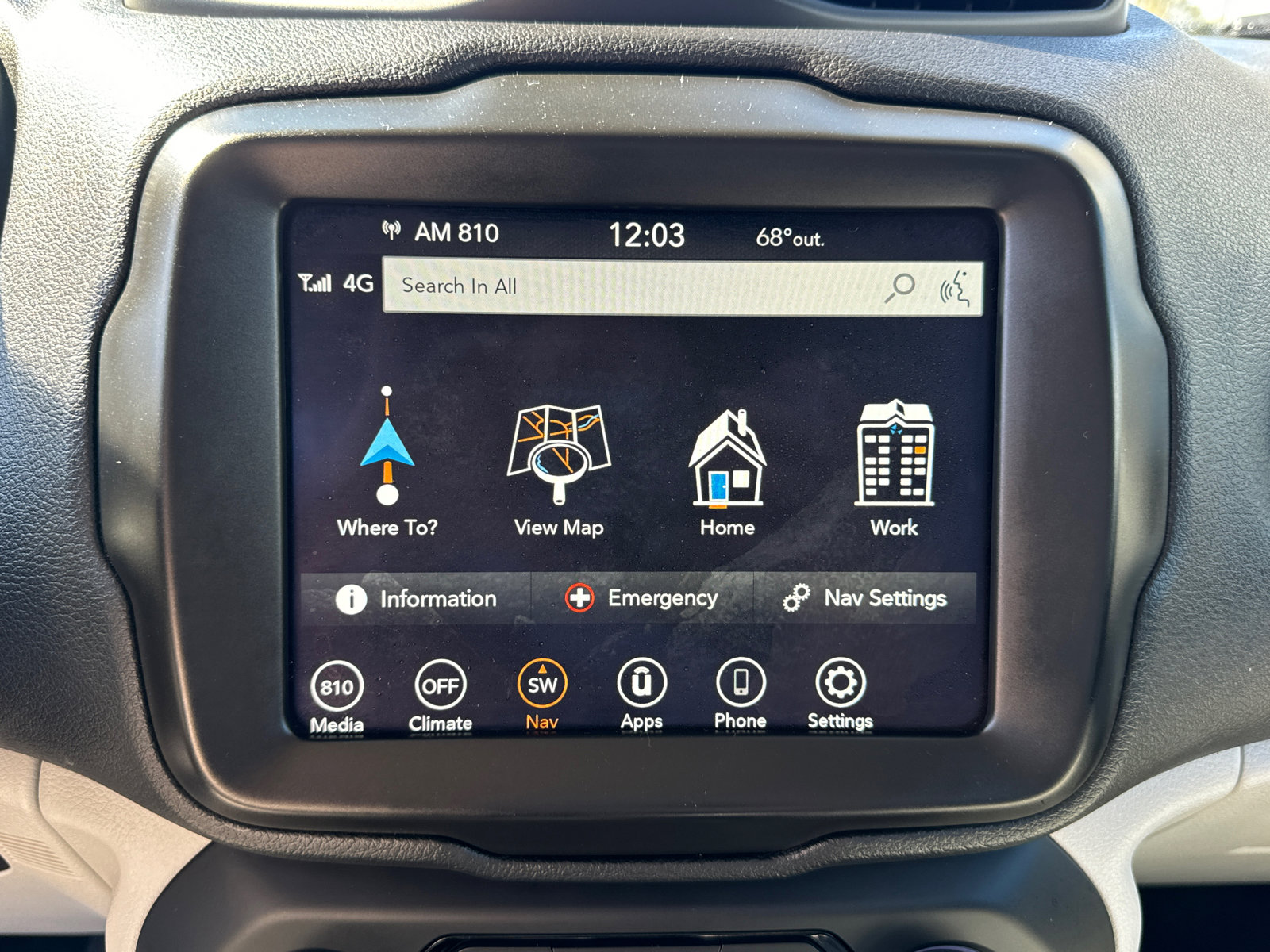 Used 2022 Jeep Renegade Latitude AWD/4WD image 10