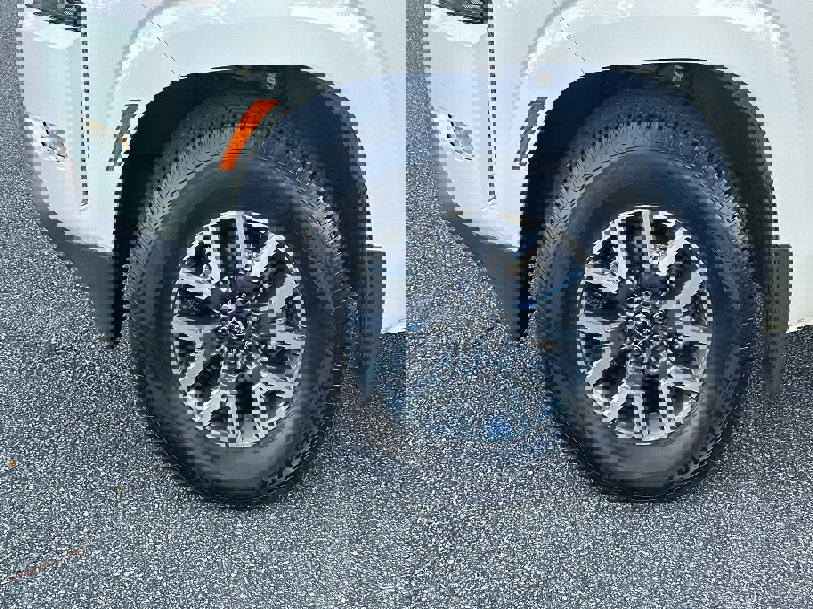 Used 2022 Nissan Frontier SV image 11