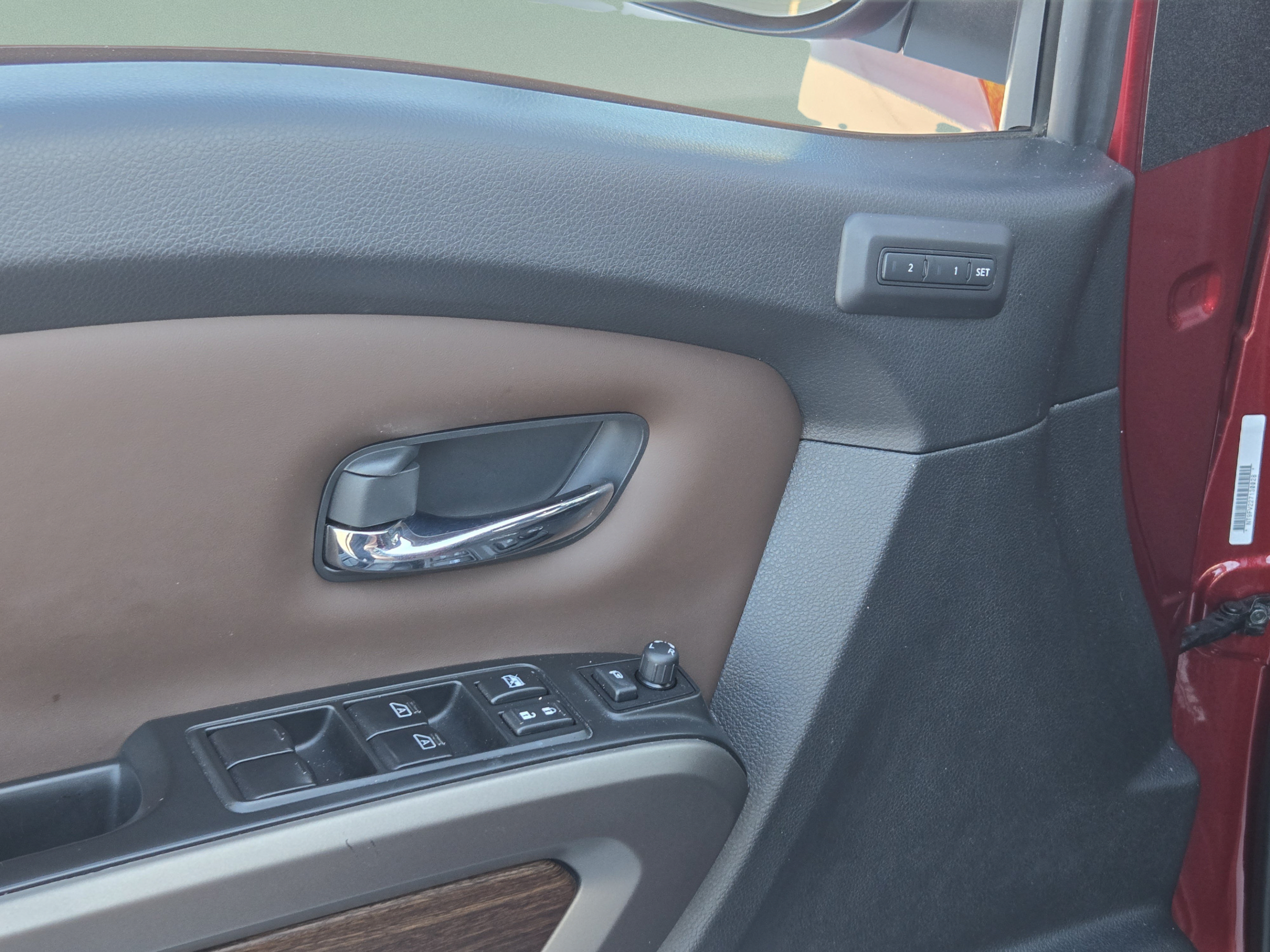 Used 2023 Nissan Titan Platinum Reserve w/ Off Road Protection Package AWD/4WD image 9