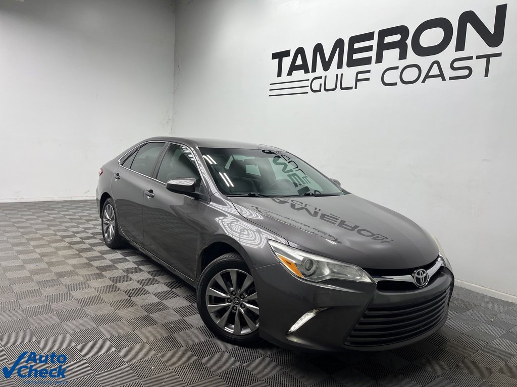 Used 2017 Toyota Camry XLE video 1