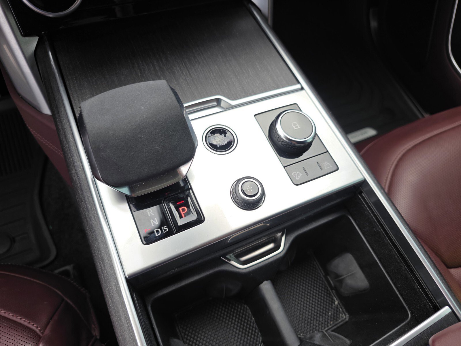 Used 2023 Land Rover Range Rover SE image 18