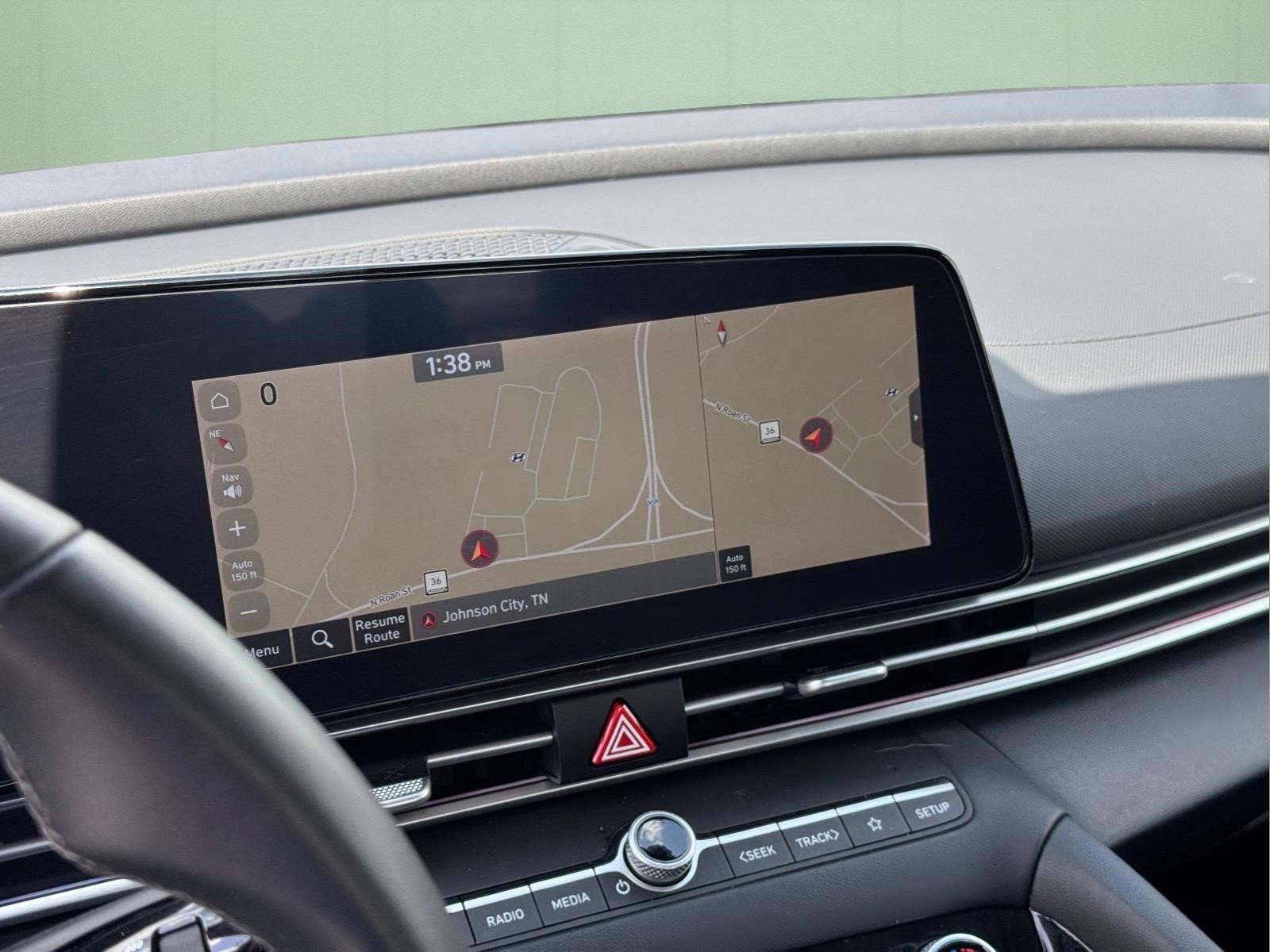 Certified 2024 Hyundai Elantra Limited FWD image 28