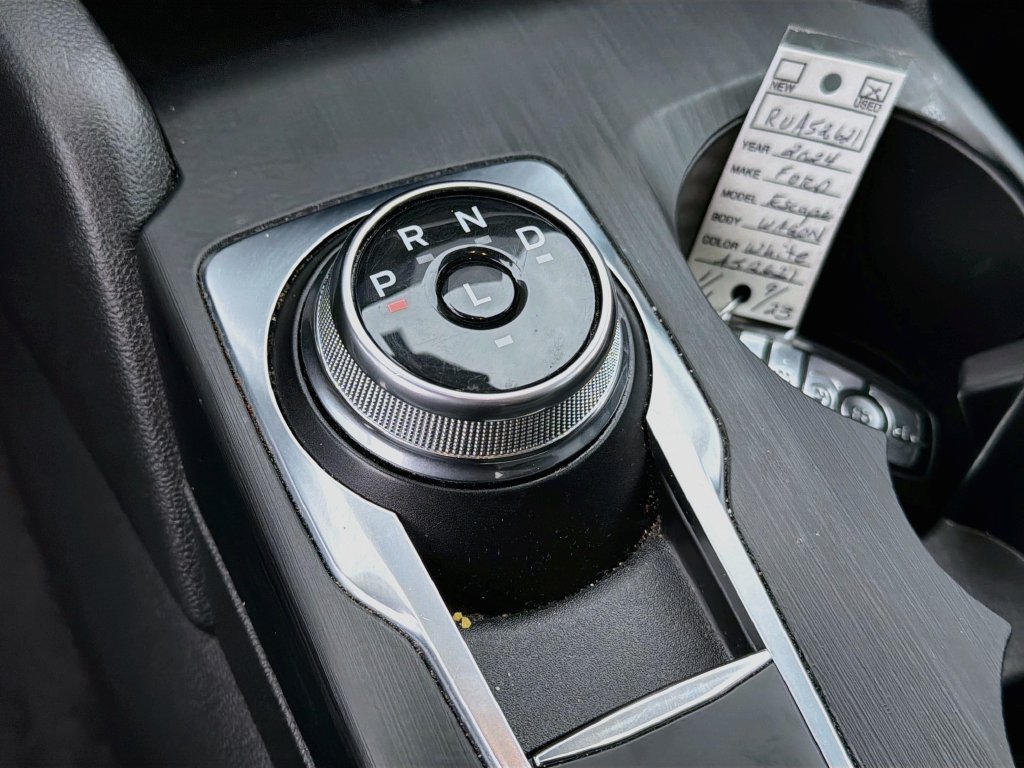 Used 2024 Ford Escape Platinum AWD/4WD image 19