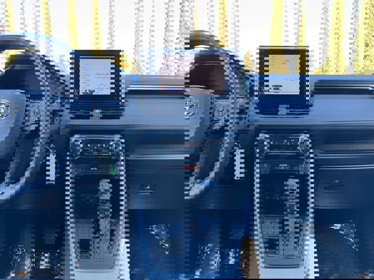 Used 2024 Toyota RAV4 LE image 15