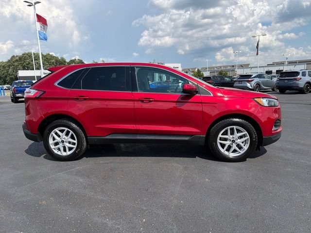 Used 2024 Ford Edge SEL w/ Convenience Package AWD/4WD image 4