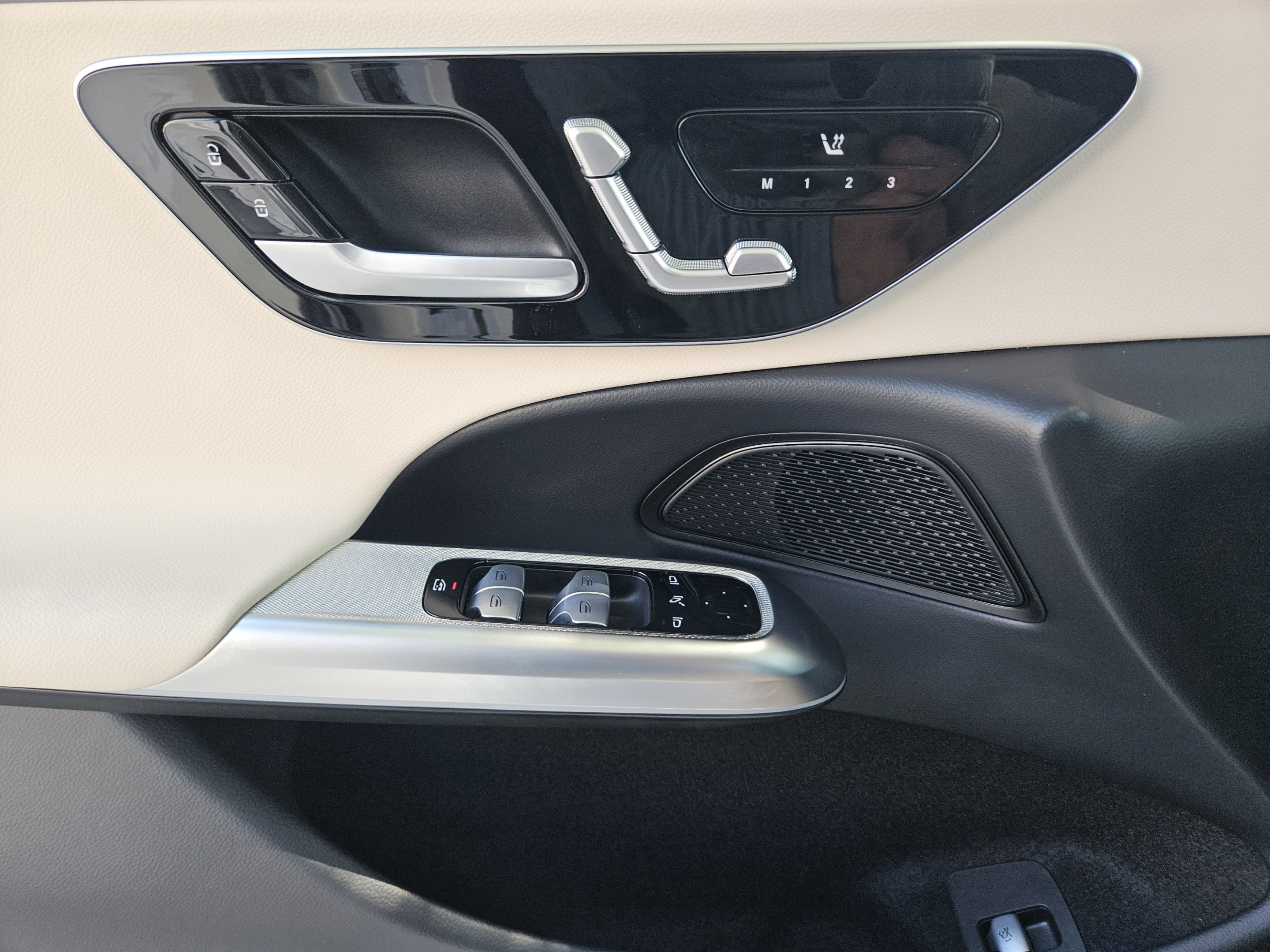 Certified 2024 Mercedes-Benz E 350 4MATIC Sedan image 13
