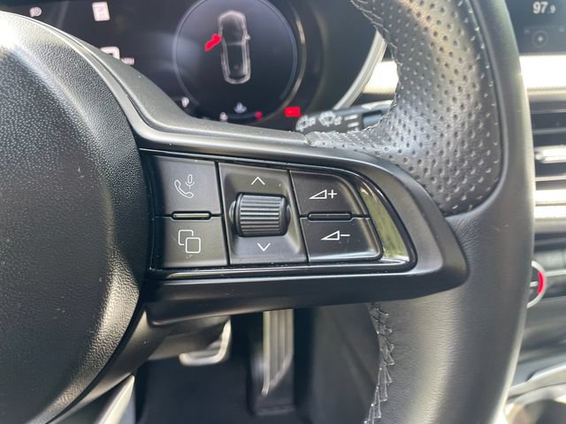 Used 2024 Alfa Romeo Stelvio Ti w/ Active Assist Plus Package AWD/4WD image 32