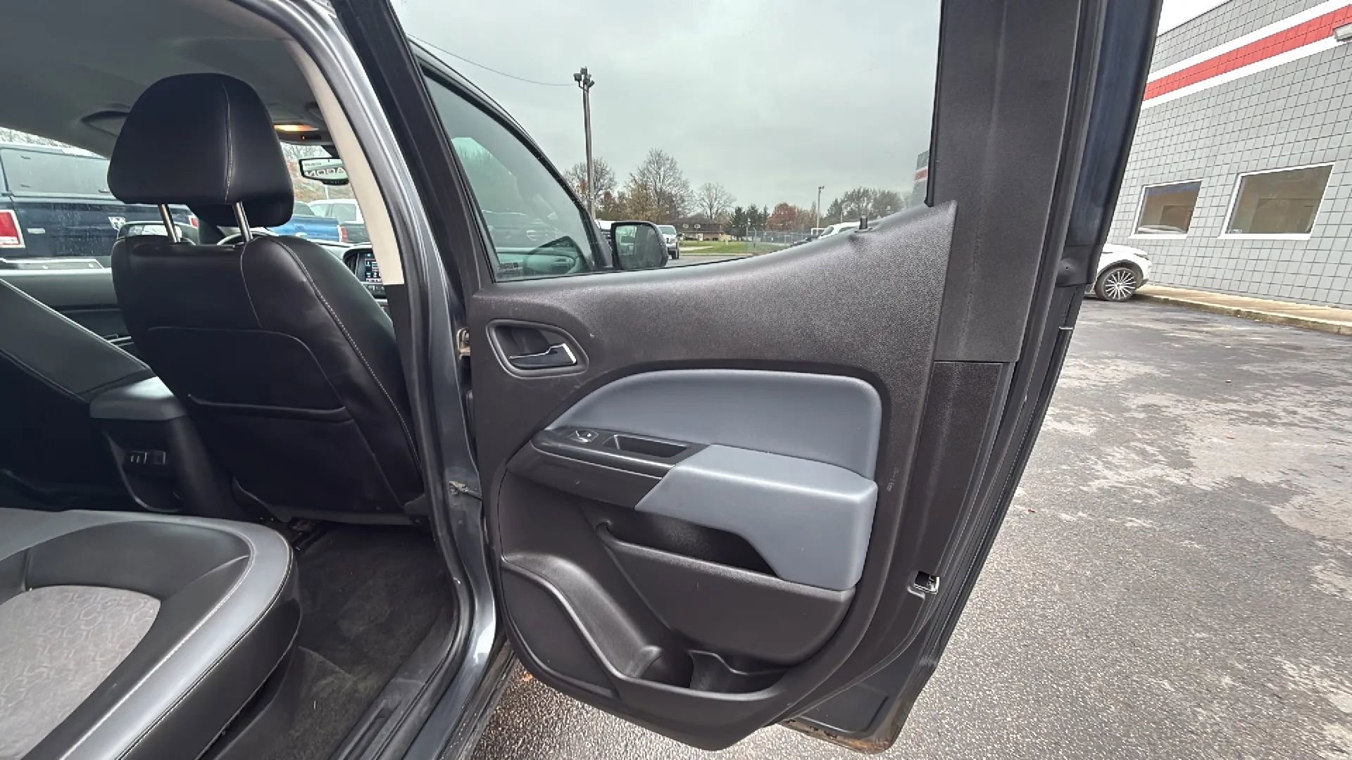 Used 2016 Chevrolet Colorado Z71 image 14